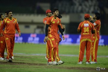 CCL 5 Telugu Warriors vs Bengal Tigers Match Photos